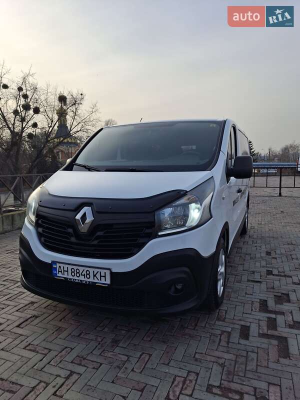 Минивэн Renault Trafic 2015 в Харькове