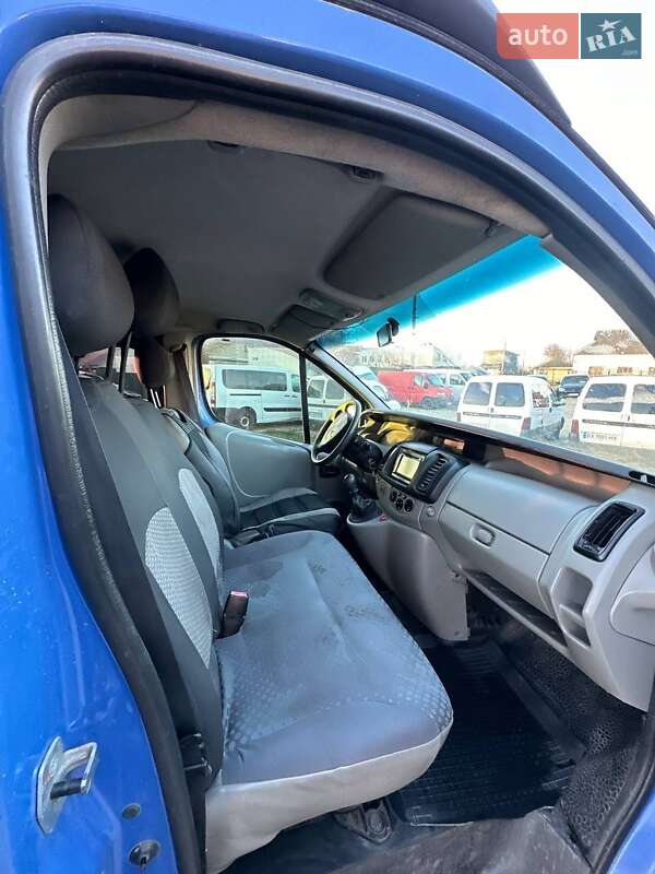 Грузовой фургон Renault Trafic 2007 в Шумске фото 4 Грузовой фургон Renault Trafic 2007 в Шумске