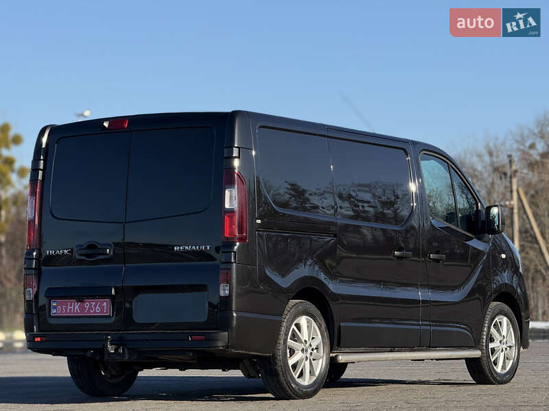 Грузовой фургон Renault Trafic 2015 в Радивилове