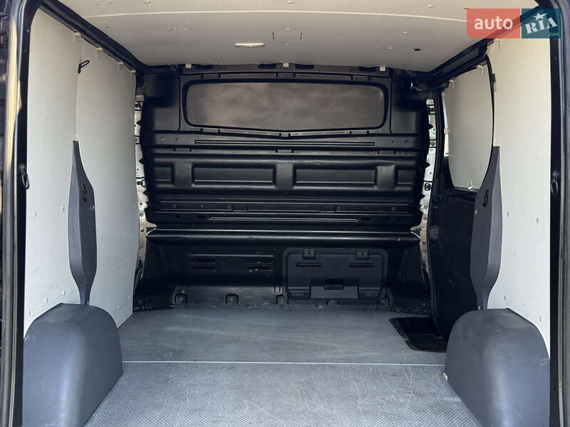 Грузовой фургон Renault Trafic 2015 в Радивилове