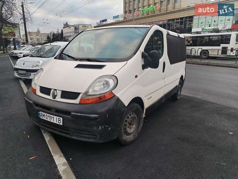 Грузовой фургон Renault Trafic 2004 в Житомире