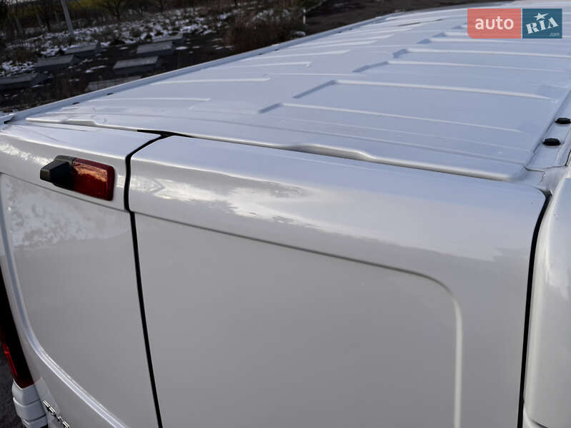 Грузовой фургон Renault Trafic 2016 в Радивилове