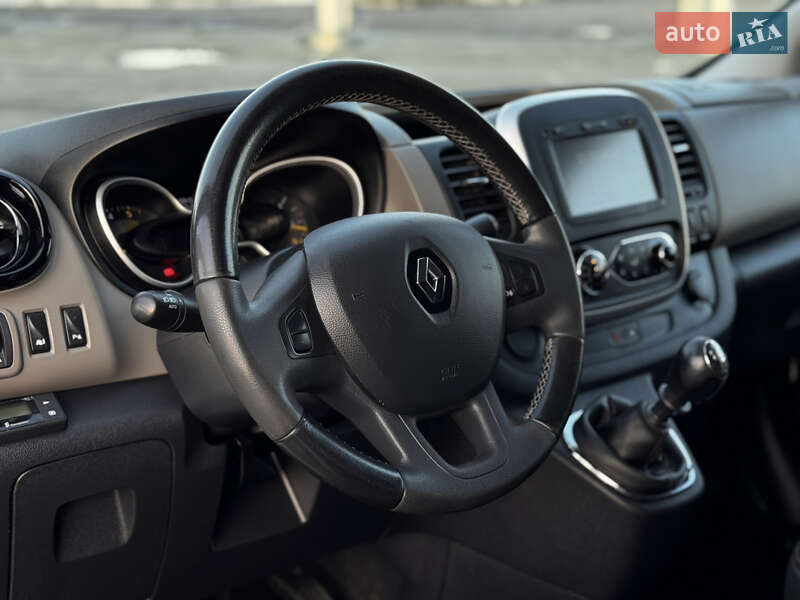 Грузовой фургон Renault Trafic 2016 в Радивилове