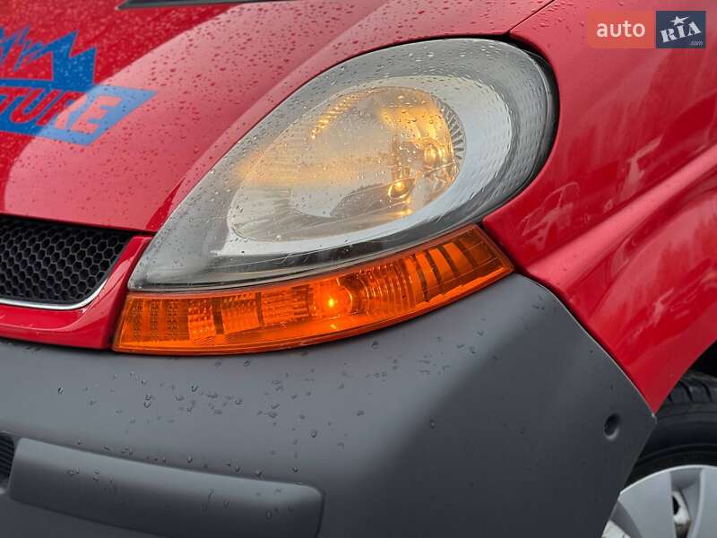 Минивэн Renault Trafic 2006 в Ровно