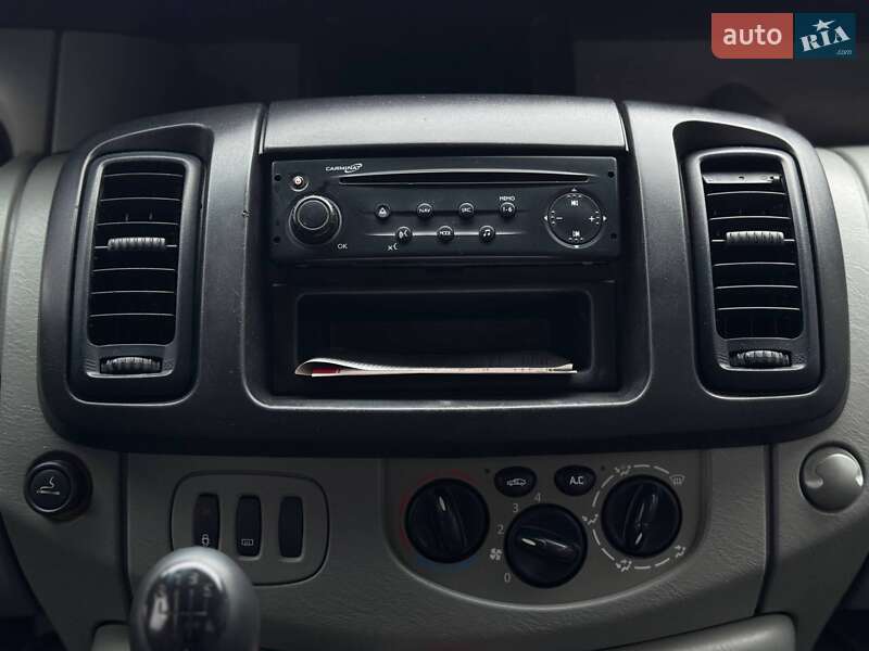 Минивэн Renault Trafic 2006 в Ровно