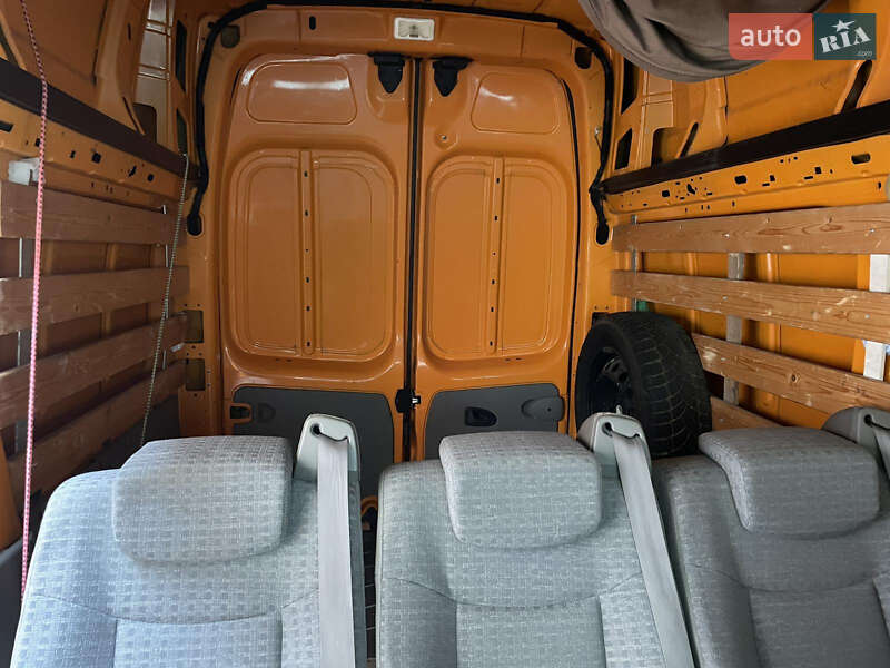 Грузовой фургон Renault Trafic 2010 в Чорткове