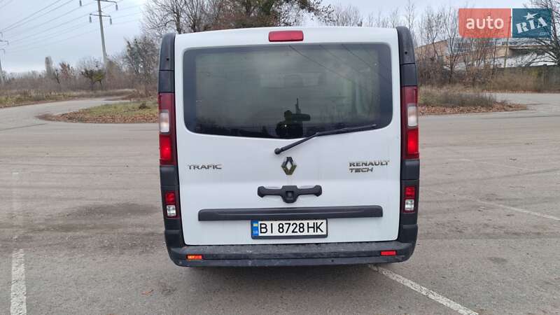 Грузовой фургон Renault Trafic 2015 в Полтаве
