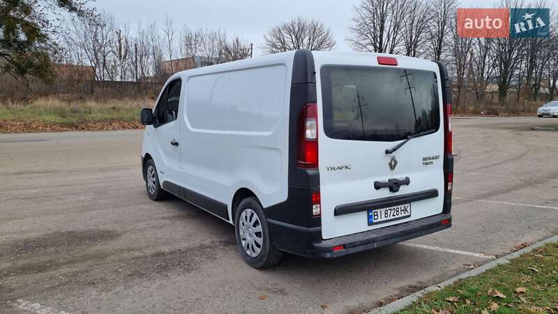 Грузовой фургон Renault Trafic 2015 в Полтаве