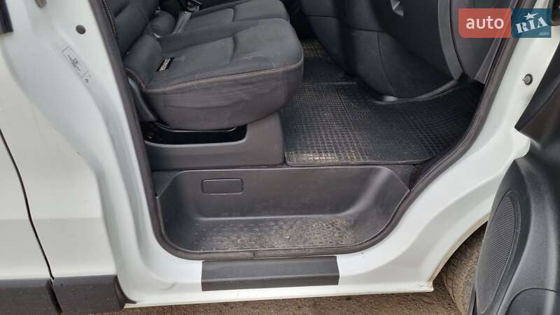 Грузовой фургон Renault Trafic 2015 в Полтаве