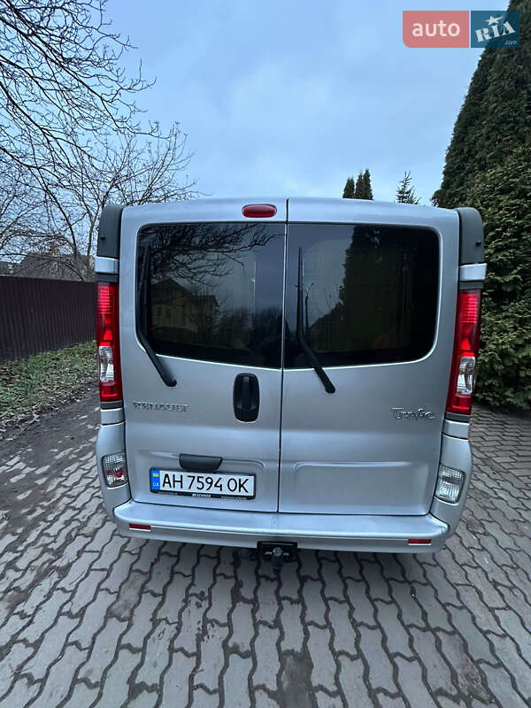 Минивэн Renault Trafic 2013 в Ровно фото 10 Минивэн Renault Trafic 2013 в Ровно