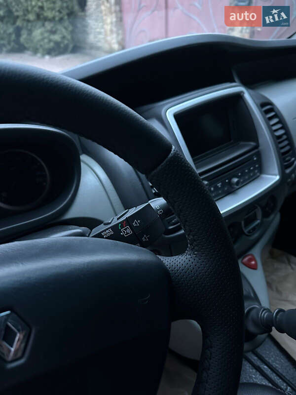 Минивэн Renault Trafic 2013 в Ровно фото 31 Минивэн Renault Trafic 2013 в Ровно