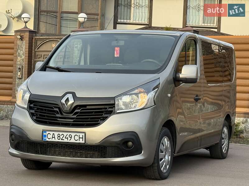 Минивэн Renault Trafic 2015 в Киеве