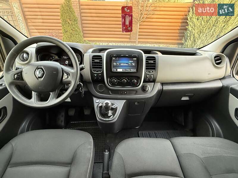 Минивэн Renault Trafic 2015 в Киеве