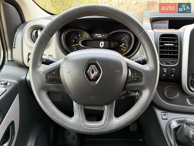 Минивэн Renault Trafic 2015 в Киеве