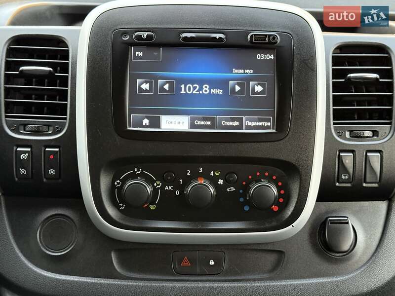 Минивэн Renault Trafic 2015 в Киеве