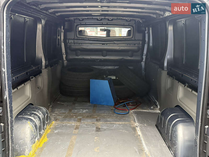 Грузовой фургон Renault Trafic 2014 в Ровно