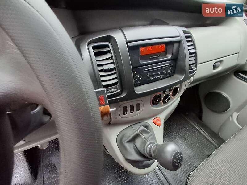 Мінівен Renault Trafic 2006 в Києві