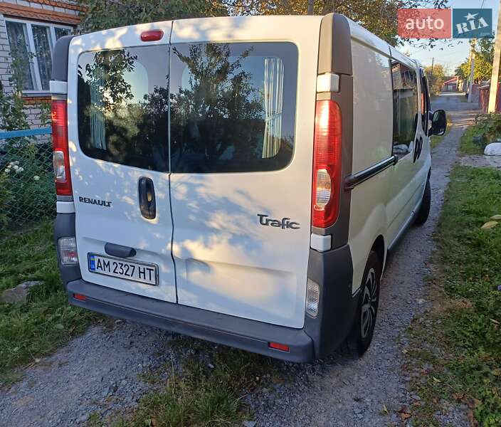 Мінівен Renault Trafic 2007 в Звягелі