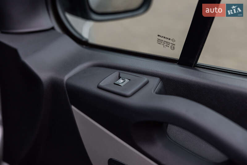 Минивэн Renault Trafic 2017 в Луцке