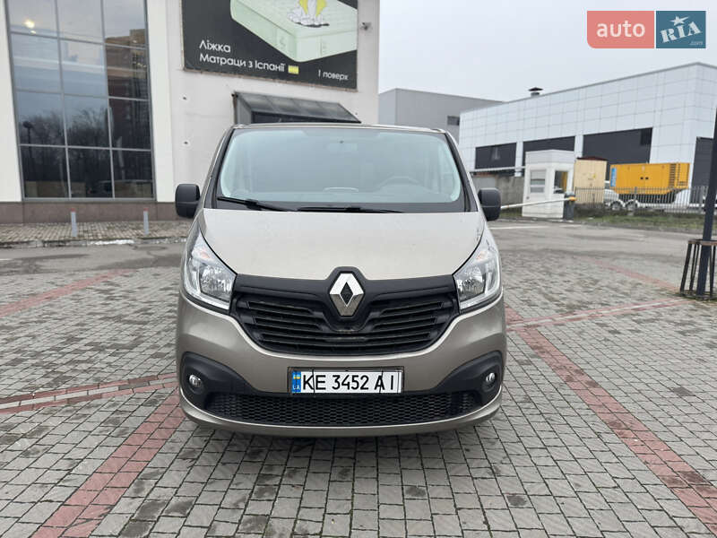 Renault Trafic 2015