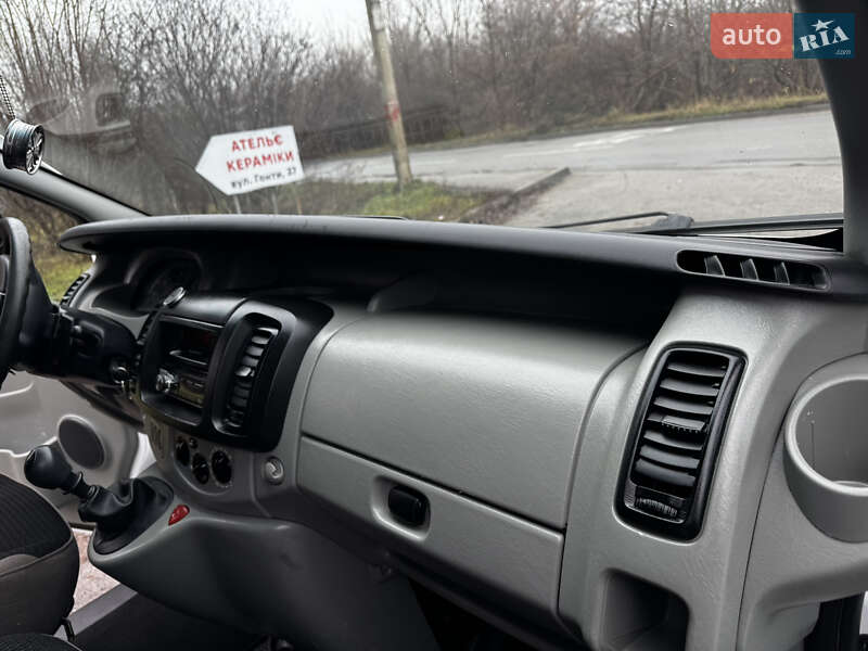 Минивэн Renault Trafic 2004 в Виннице