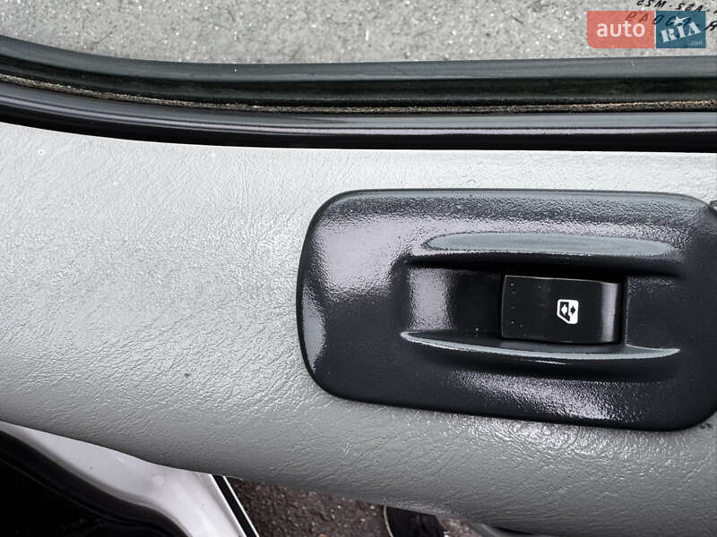 Минивэн Renault Trafic 2004 в Виннице