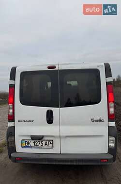 Минивэн Renault Trafic 2008 в Сарнах