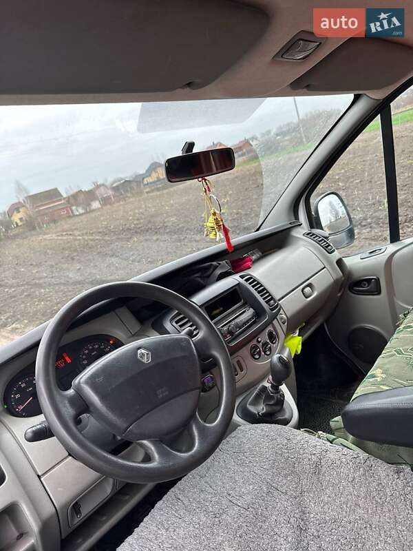 Минивэн Renault Trafic 2008 в Сарнах фото 5 Минивэн Renault Trafic 2008 в Сарнах