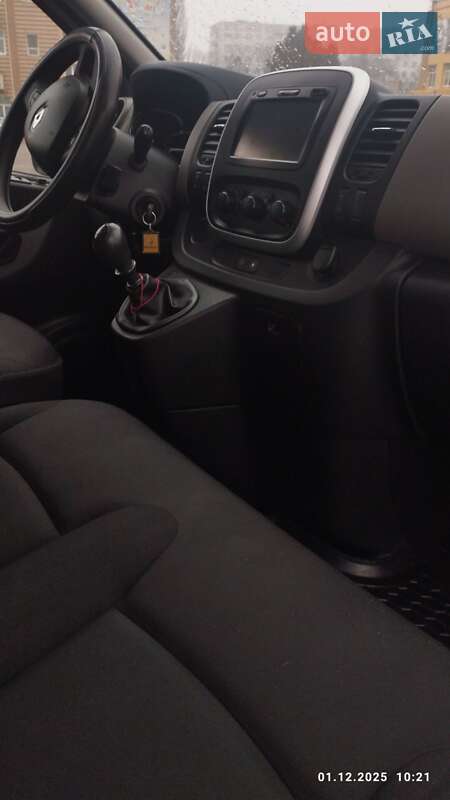 Микроавтобус грузовой (до 3,5т) Renault Trafic 2015 в Житомире
