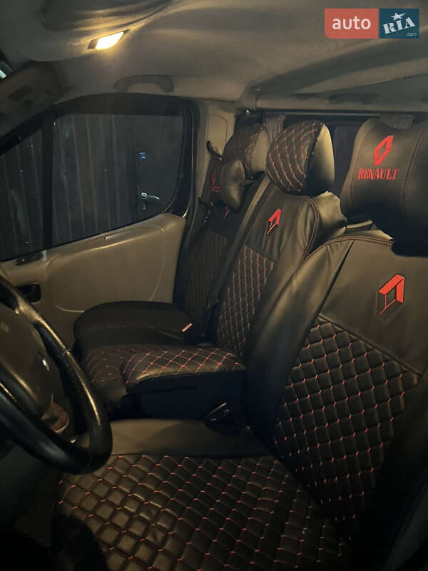 Минивэн Renault Trafic 2008 в Переяславе