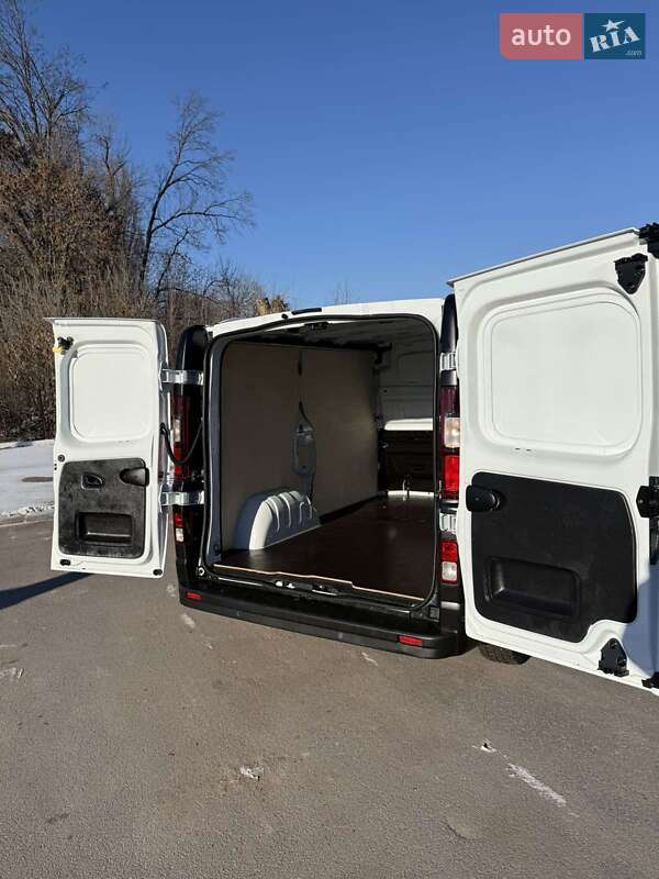 Вантажний фургон Renault Trafic 2022 в Ладижині фото 45 Вантажний фургон Renault Trafic 2022 в Ладижині