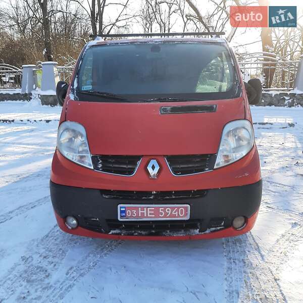 Грузопассажирский фургон Renault Trafic 2010 в Полтаве