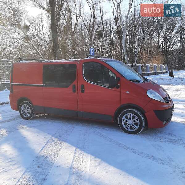 Грузопассажирский фургон Renault Trafic 2010 в Полтаве