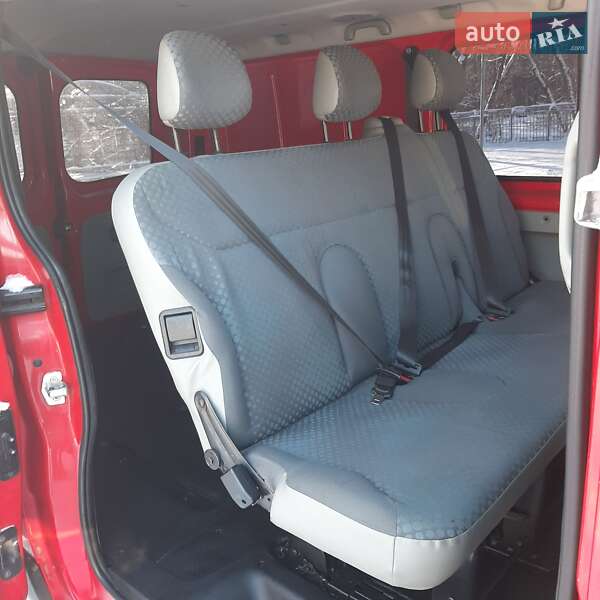 Грузопассажирский фургон Renault Trafic 2010 в Полтаве