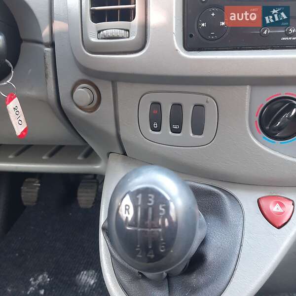 Грузопассажирский фургон Renault Trafic 2010 в Полтаве