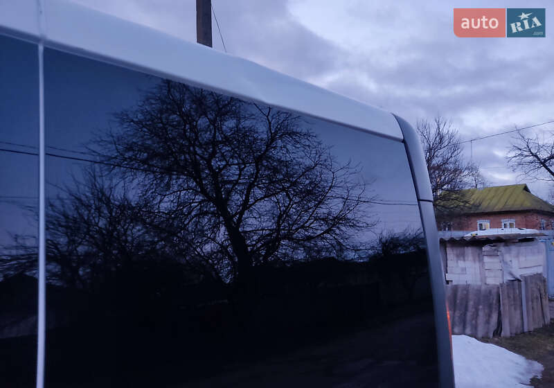 Микроавтобус Renault Trafic 2006 в Талалаевке