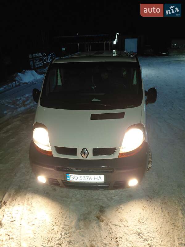 Мінівен Renault Trafic 2004 в Тернополі фото 5 Мінівен Renault Trafic 2004 в Тернополі