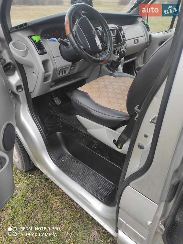 Минивэн Renault Trafic 2007 в Царичанке