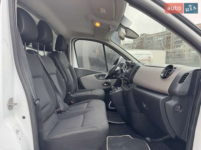 Грузовой фургон Renault Trafic 2016 в Житомире