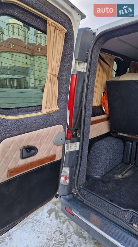 Мінівен Renault Trafic 2010 в Самборі фото 10 Мінівен Renault Trafic 2010 в Самборі