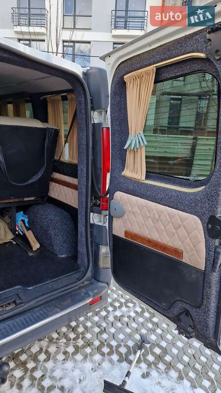 Мінівен Renault Trafic 2010 в Самборі фото 8 Мінівен Renault Trafic 2010 в Самборі