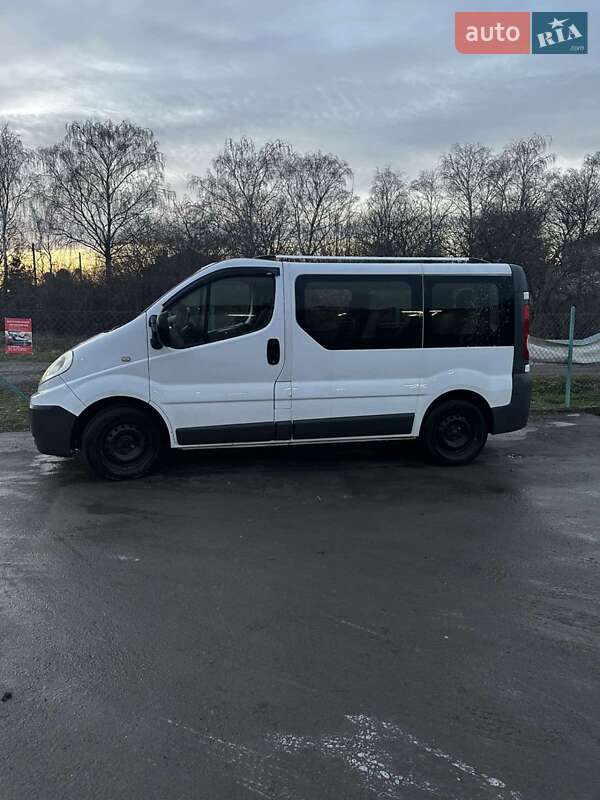 Минивэн Renault Trafic 2011 в Буске