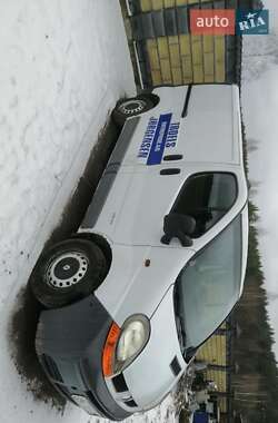 Грузовой фургон Renault Trafic 2001 в Сарнах