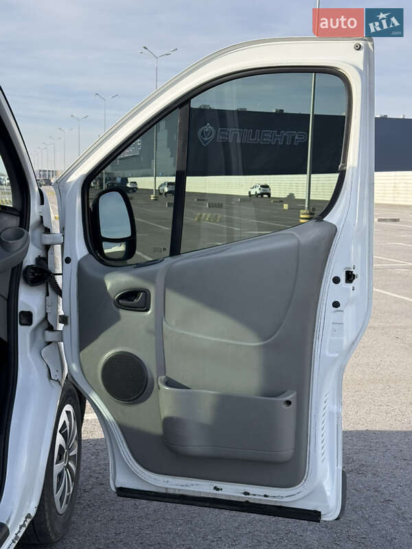 Минивэн Renault Trafic 2005 в Львове