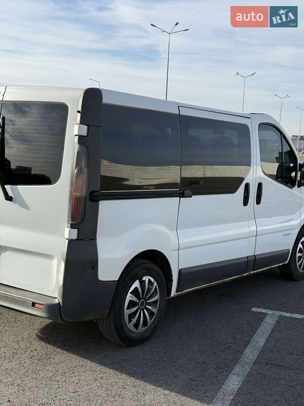 Минивэн Renault Trafic 2005 в Львове