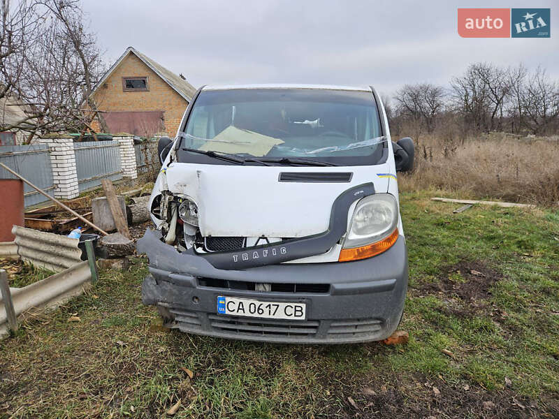 Минивэн Renault Trafic 2004 в Монастырище