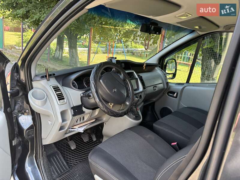 Мінівен Renault Trafic 2011 в Новояворівську