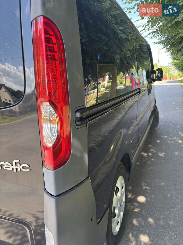 Мінівен Renault Trafic 2011 в Новояворівську