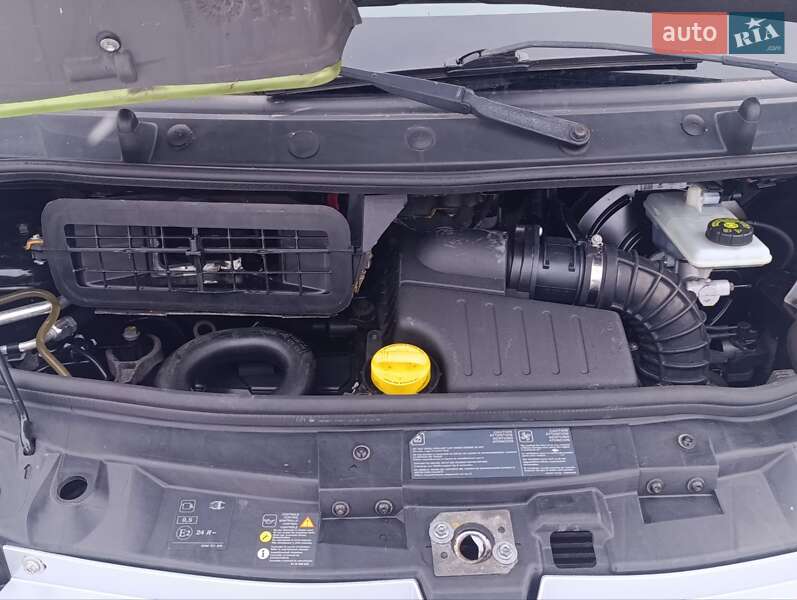 Вантажний фургон Renault Trafic 2013 в Василькові