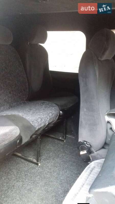 Мінівен Renault Trafic 2003 в Рахові